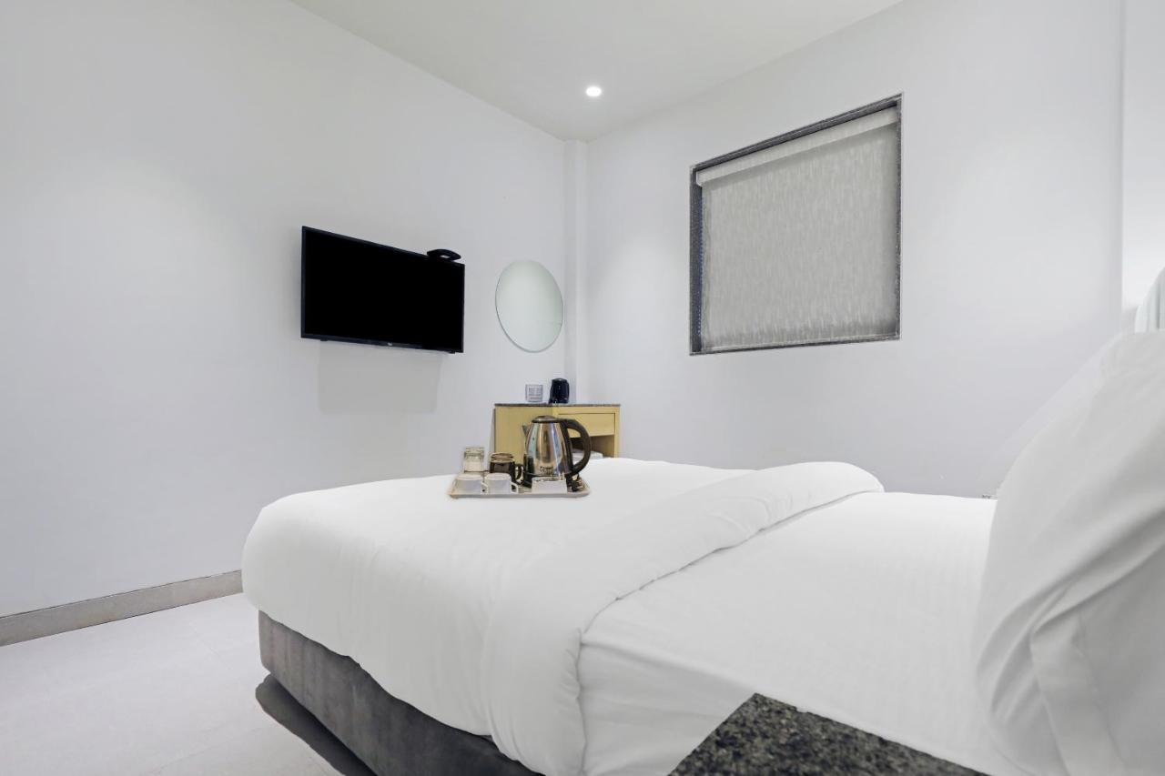 Fabhotel Oasis Yellow Courtyard Бопал Екстериор снимка