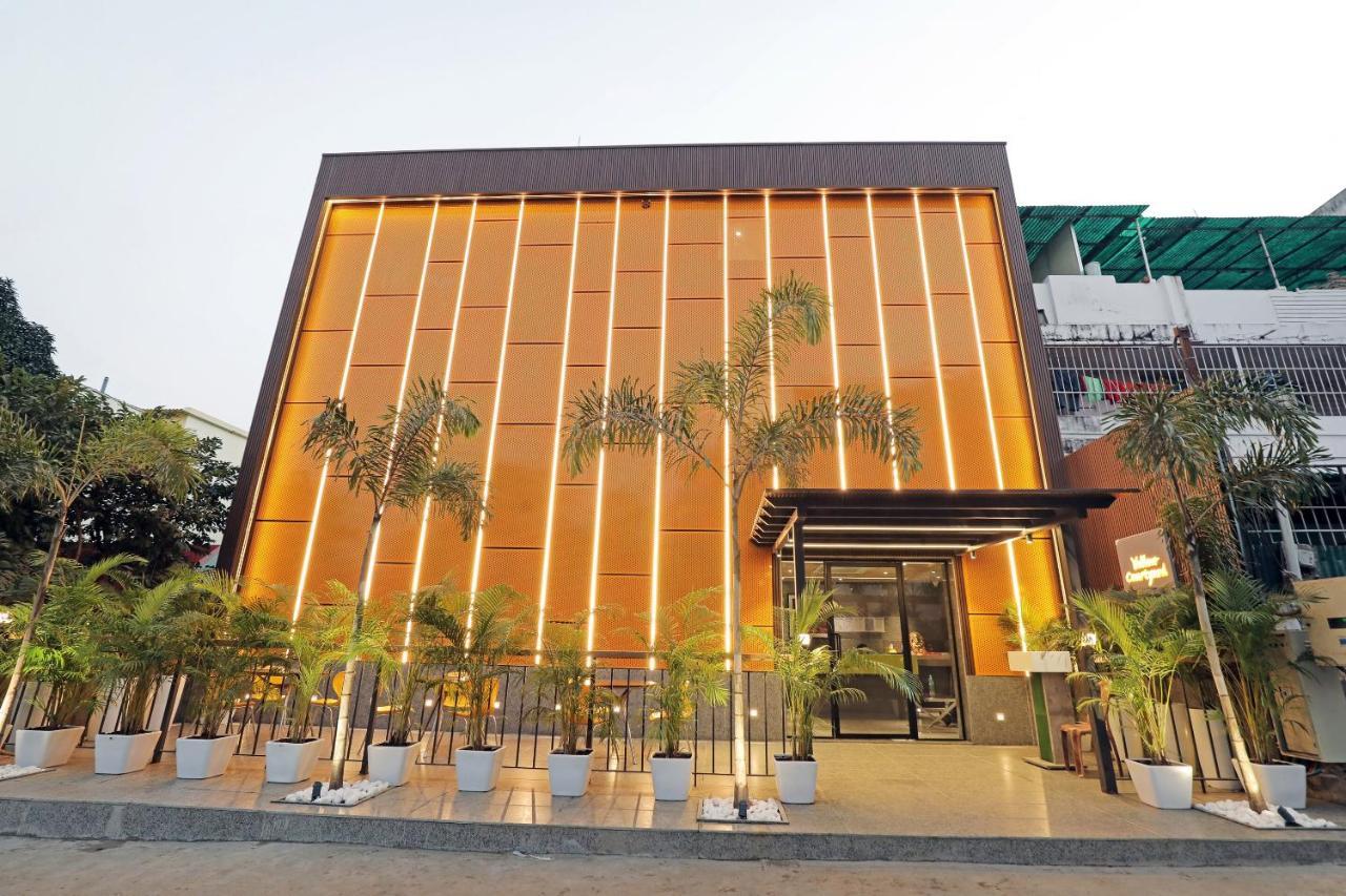Fabhotel Oasis Yellow Courtyard Бопал Екстериор снимка