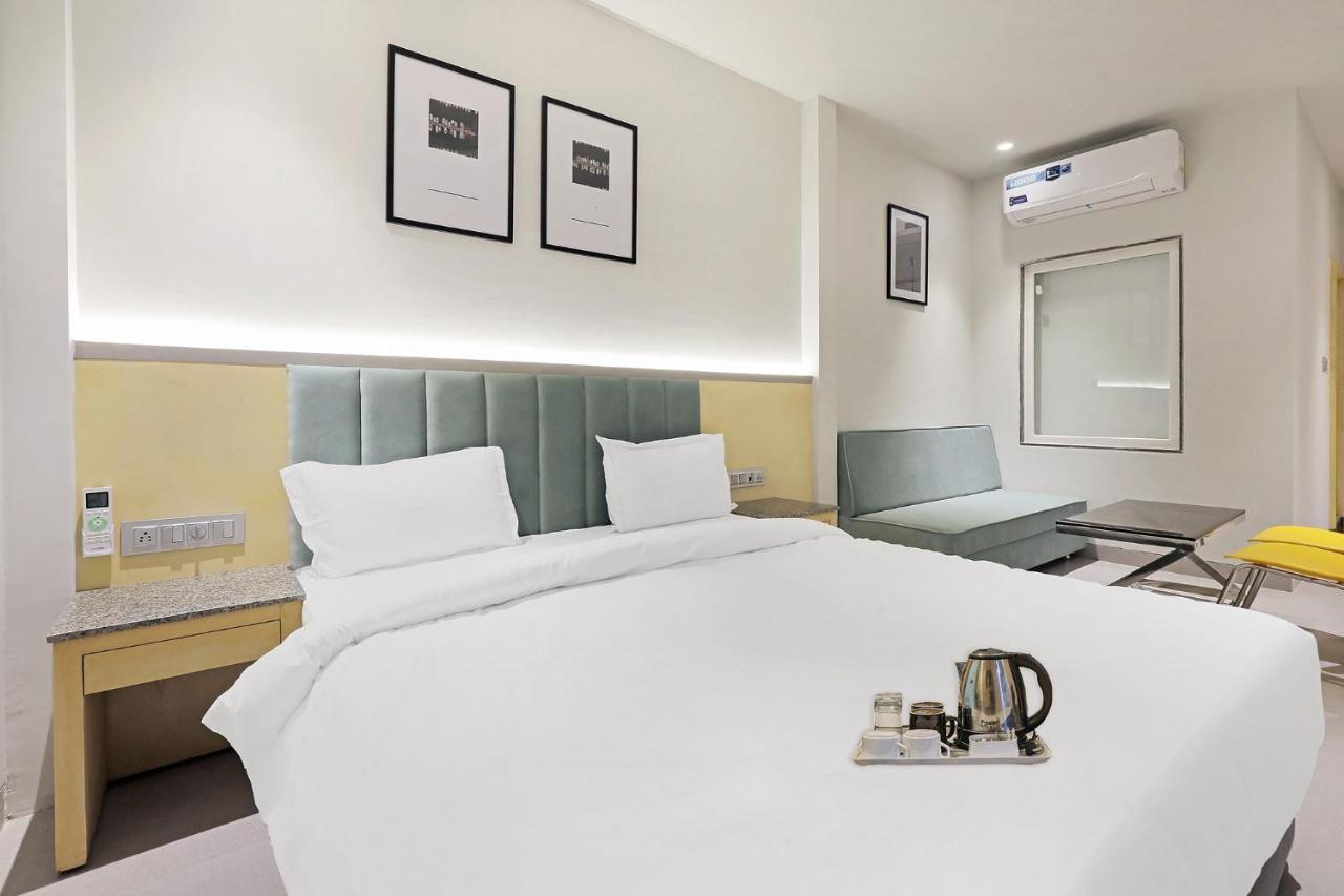 Fabhotel Oasis Yellow Courtyard Бопал Екстериор снимка