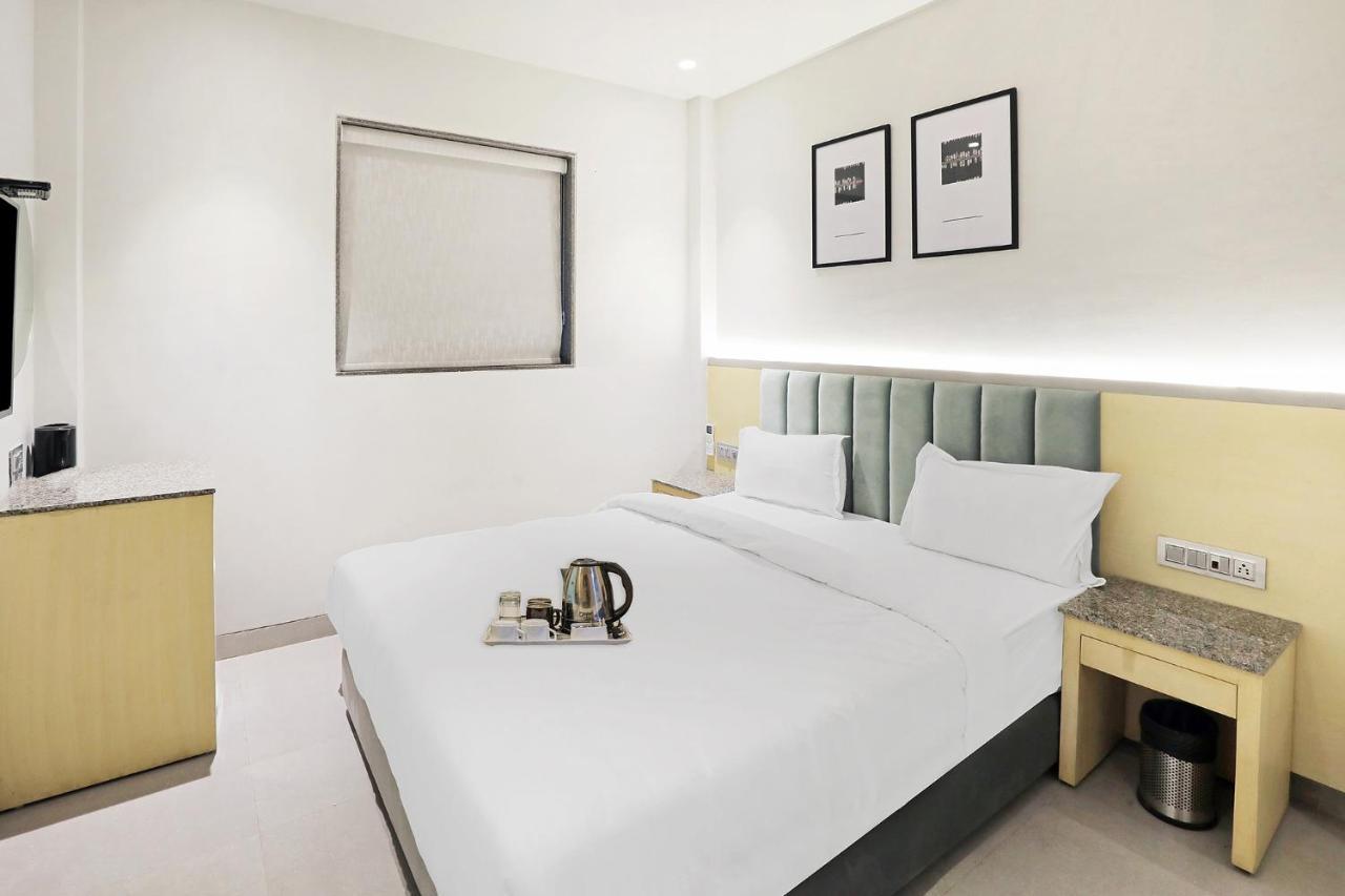 Fabhotel Oasis Yellow Courtyard Бопал Екстериор снимка