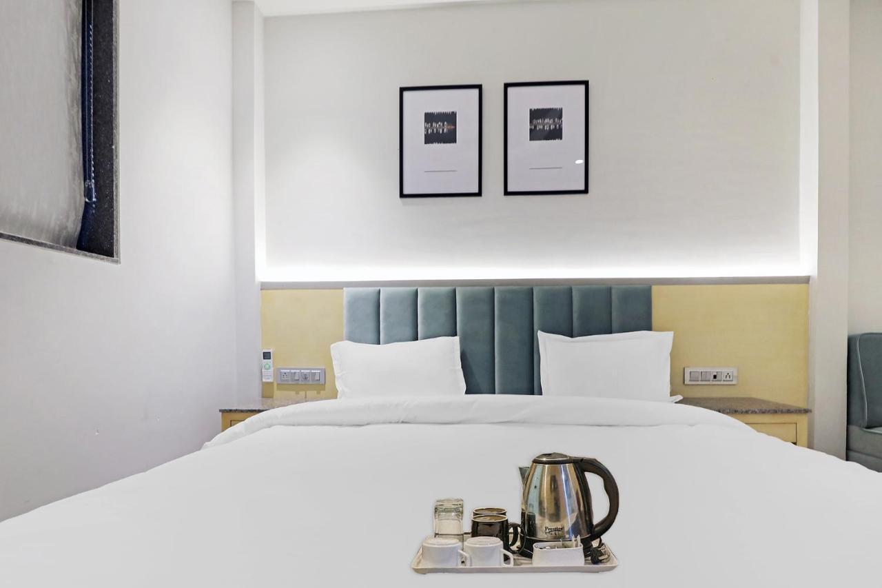 Fabhotel Oasis Yellow Courtyard Бопал Екстериор снимка