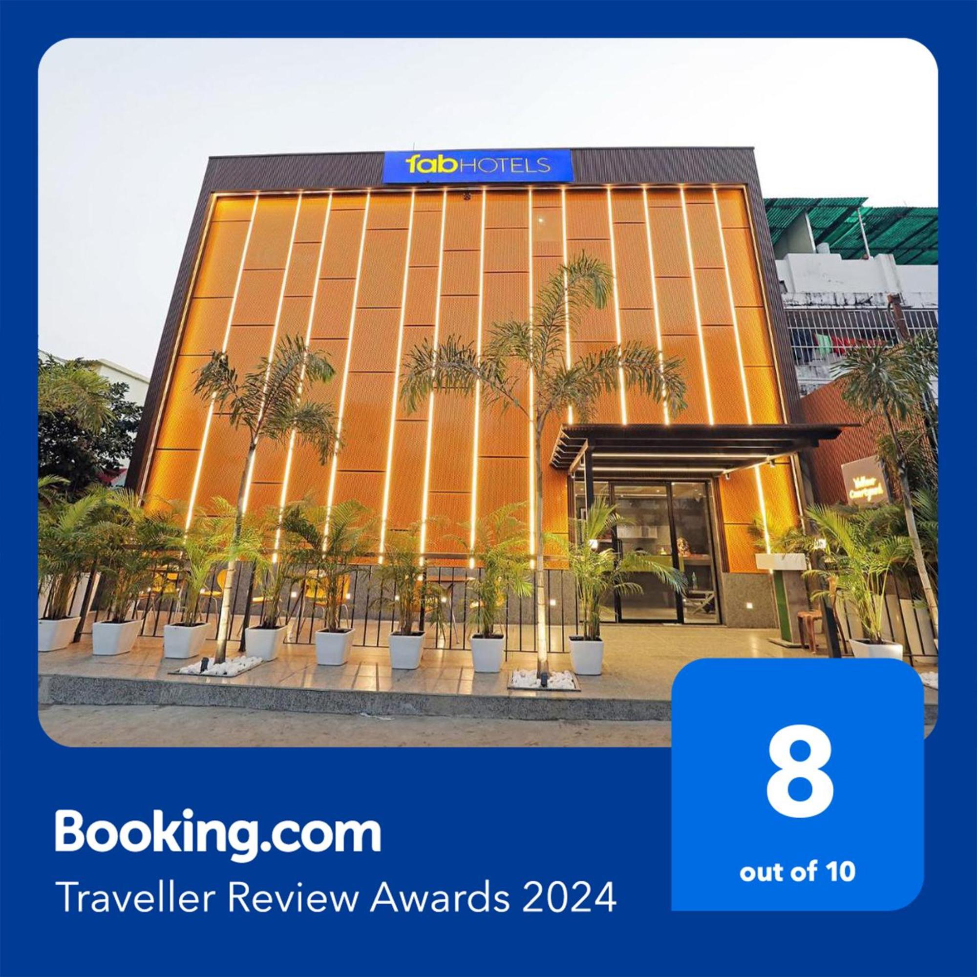 Fabhotel Oasis Yellow Courtyard Бопал Екстериор снимка
